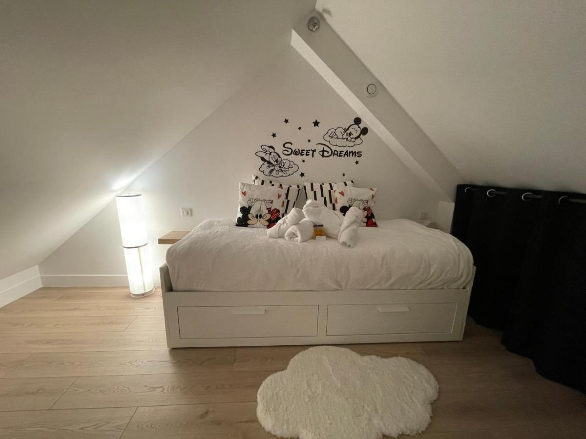 Paris House Vila Villejust Exterior foto